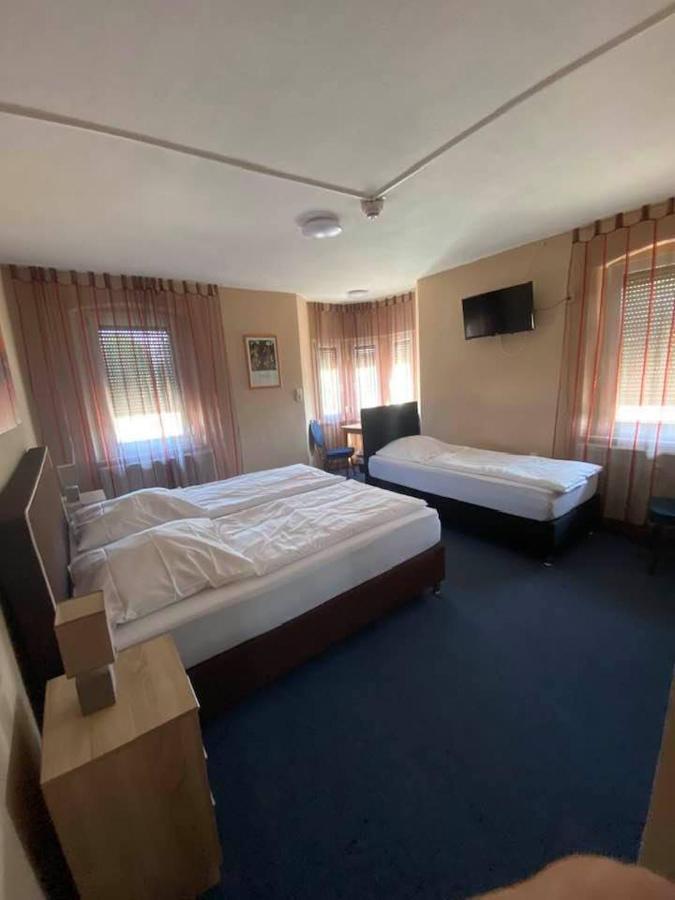 Hotel-Gasthof "Alter Ritter" Rothenburg ob der Tauber Bagian luar foto