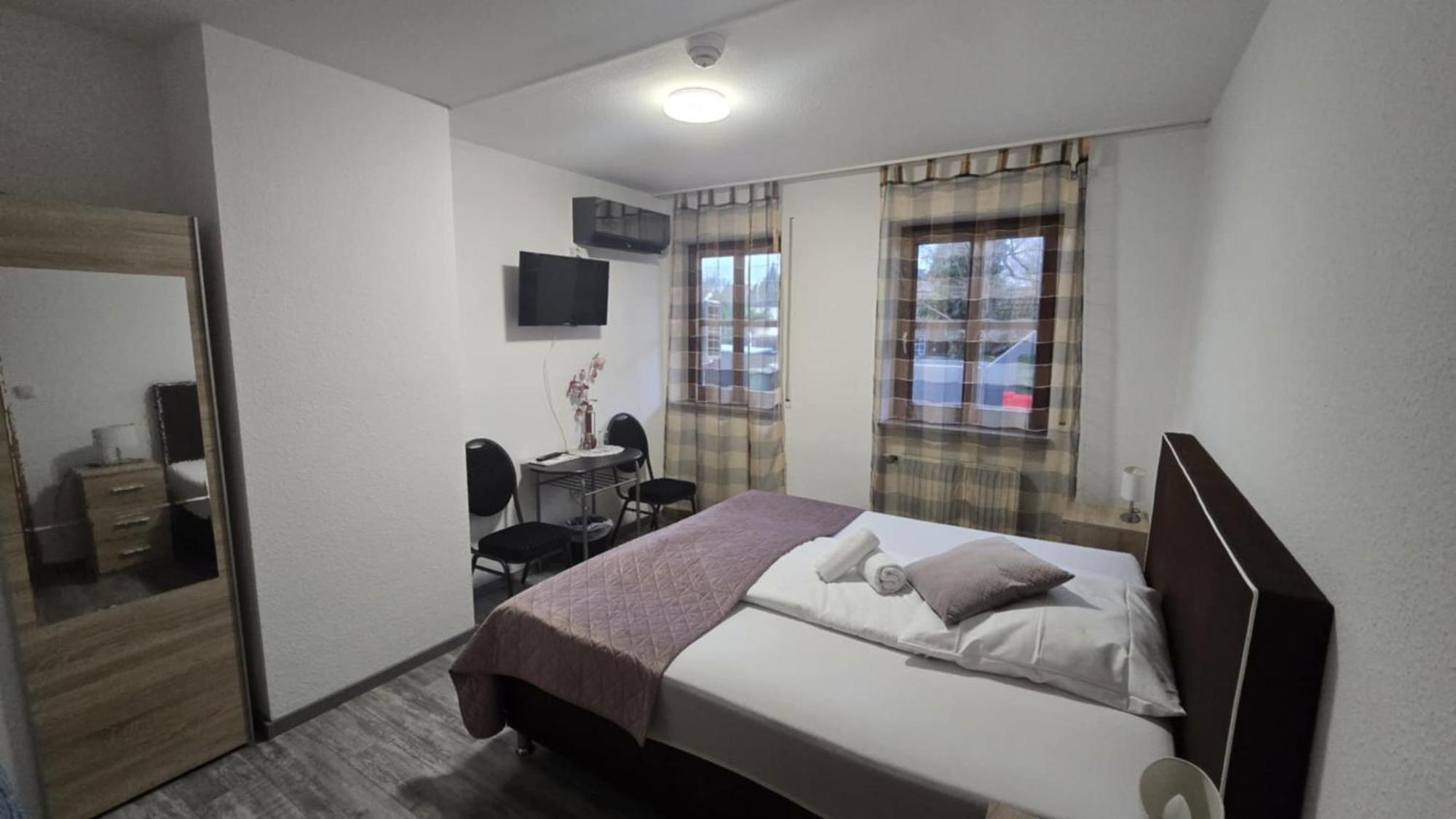 Hotel-Gasthof "Alter Ritter" Rothenburg ob der Tauber Bagian luar foto